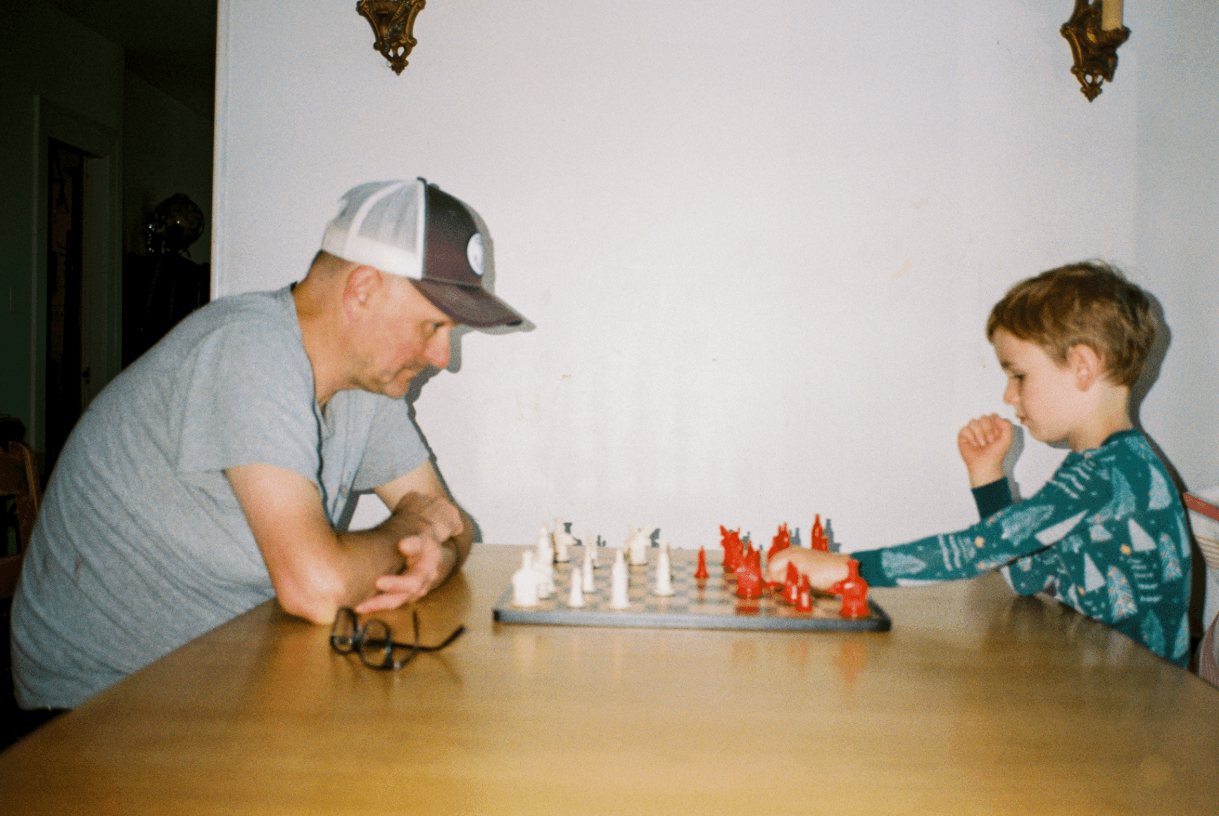 A warm family moment around a kitchen table